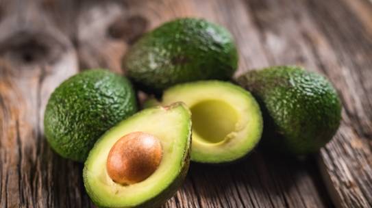 Mejora el análisis de residuos de plaguicidas en aguacate con Agilent.