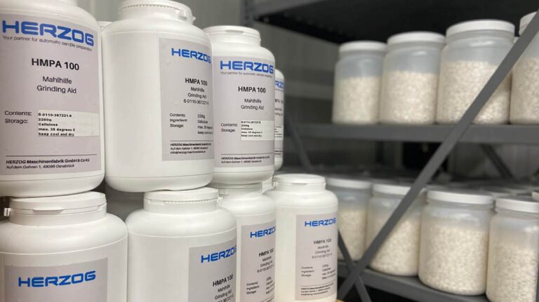 HMPA100 vs HMPA40: ¿Cuál es la mejor opción para automatizar la preparación de muestras?