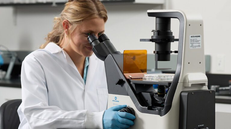 Cómo los microscopios Accu-Scope transforman la investigación y la enseñanza científica en Latinoamérica