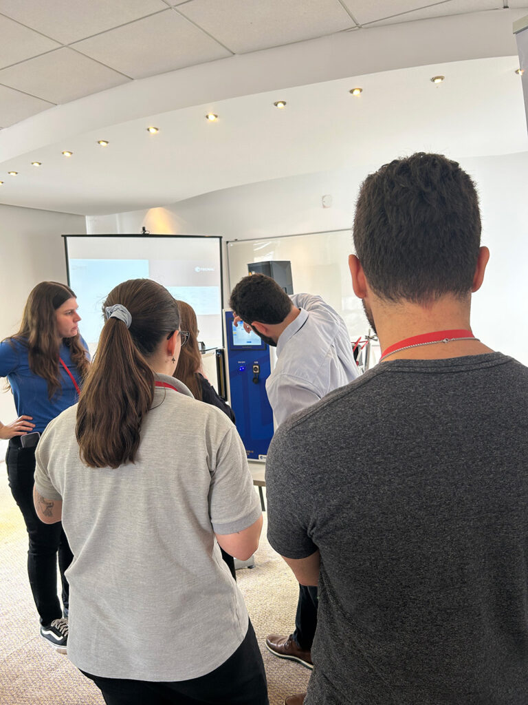 Optimización y Escalamiento de Cultivos: Innovaciones en Sistemas de Biorreactores